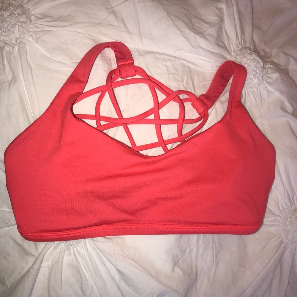 Lululemon free to be wild sports bra size 6